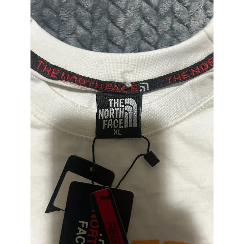 The North Face Graphic T Shirt Mens XL White Black Mountain Logo NWT
